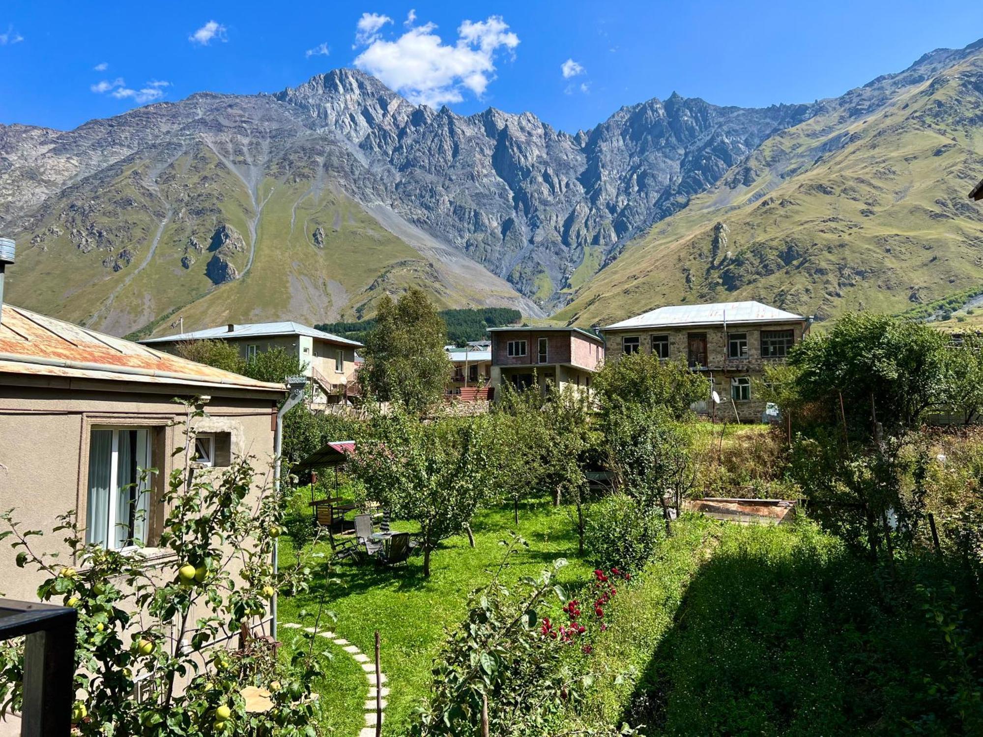 Kazbegi Green Yard Ngoại thất bức ảnh